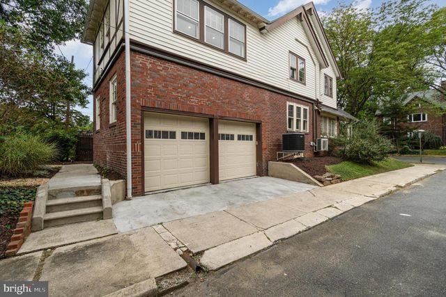 932 FRANKLIN ST, Wyomissing, PA 19610