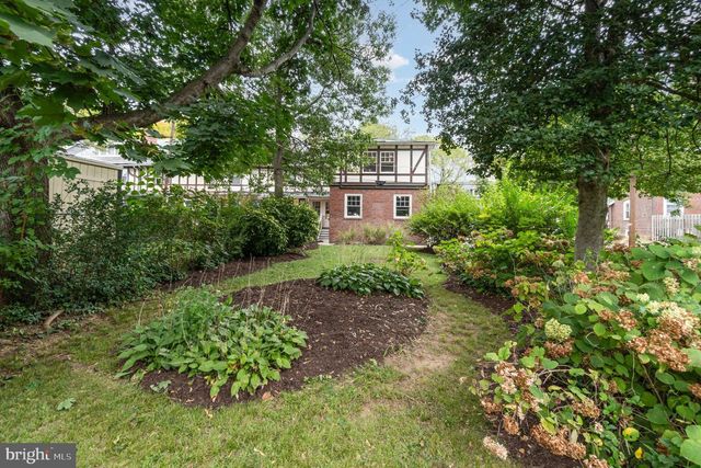 932 FRANKLIN ST, Wyomissing, PA 19610