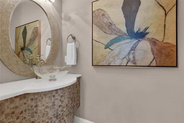 2250 Crayton RD, Naples, FL 34103