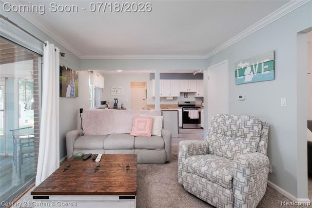 309 Amelia Avenue, Royal Oak, MI 48073