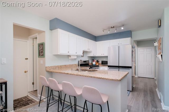 309 Amelia Avenue, Royal Oak, MI 48073