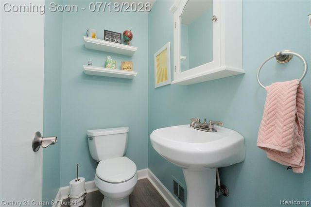309 Amelia Avenue, Royal Oak, MI 48073