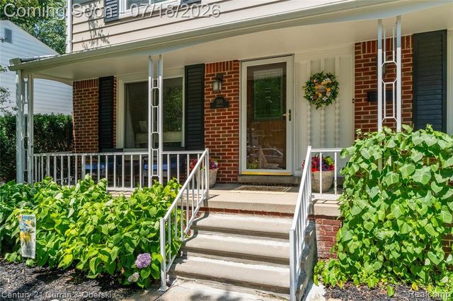 309 Amelia Avenue, Royal Oak, MI 48073