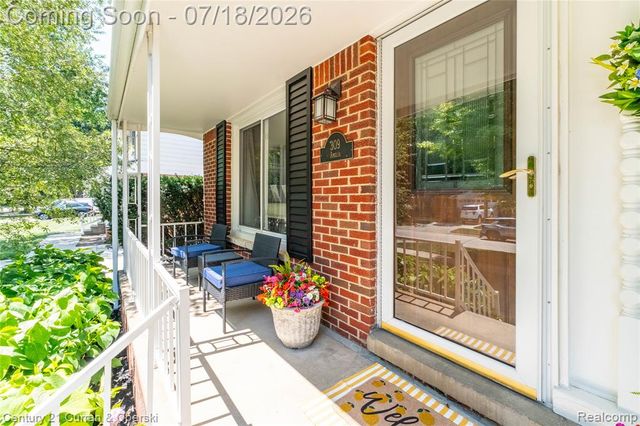 309 Amelia Avenue, Royal Oak, MI 48073