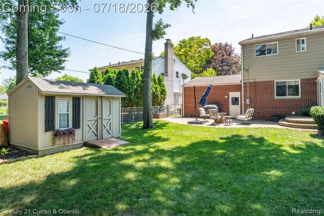 309 Amelia Avenue, Royal Oak, MI 48073