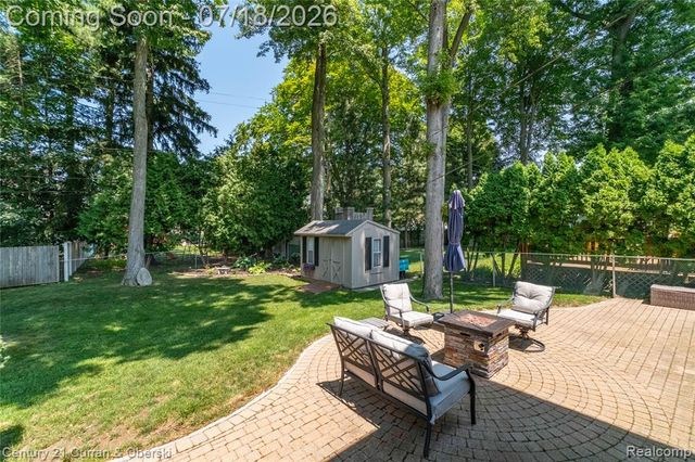 309 Amelia Avenue, Royal Oak, MI 48073
