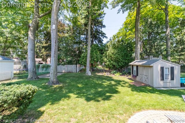 309 Amelia Avenue, Royal Oak, MI 48073