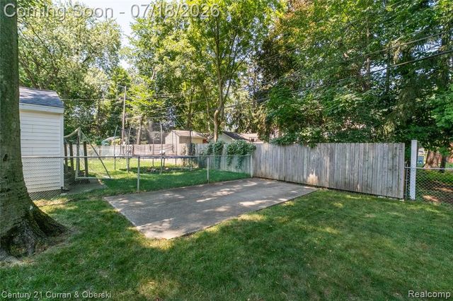 309 Amelia Avenue, Royal Oak, MI 48073