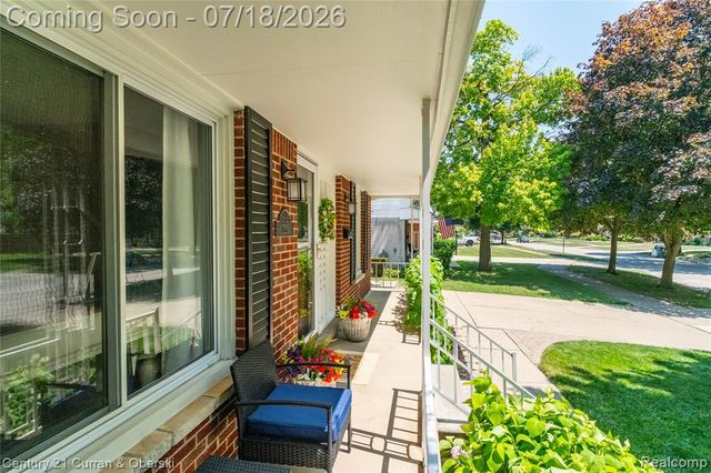 309 Amelia Avenue, Royal Oak, MI 48073