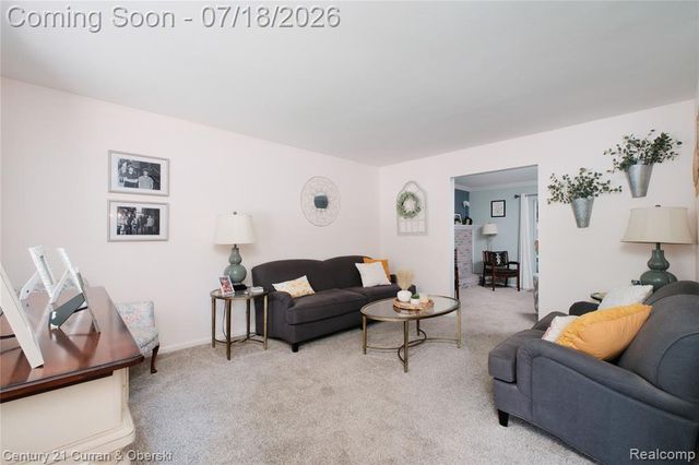 309 Amelia Avenue, Royal Oak, MI 48073