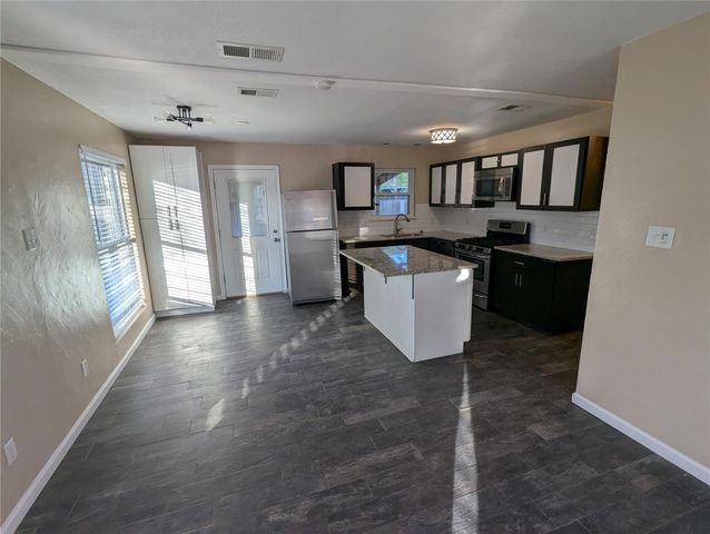 5807 Cherry PARK A, Austin, TX 78745