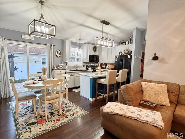 113 Joe D Drive, Jonesburg, MO 63351