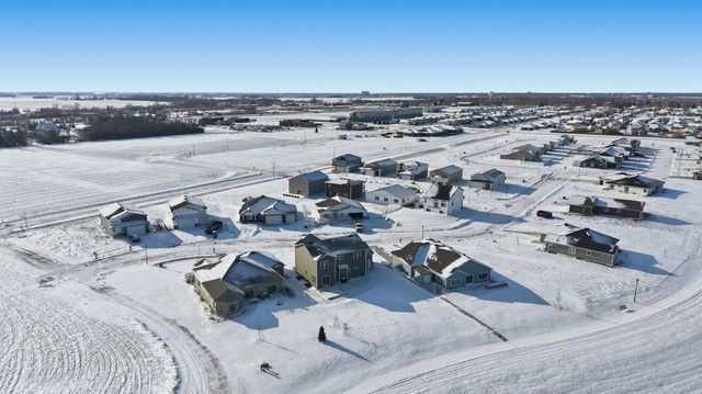 1610 5th Avenue NE, Dilworth, MN 56529