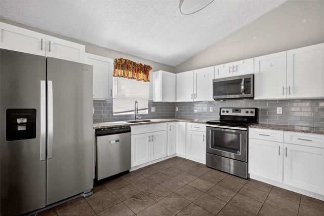 1015 BARTLETT COURT, Oviedo, FL 32765