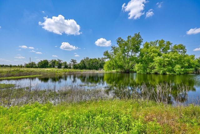 11234 N Loop Road, Brenham, TX 77833