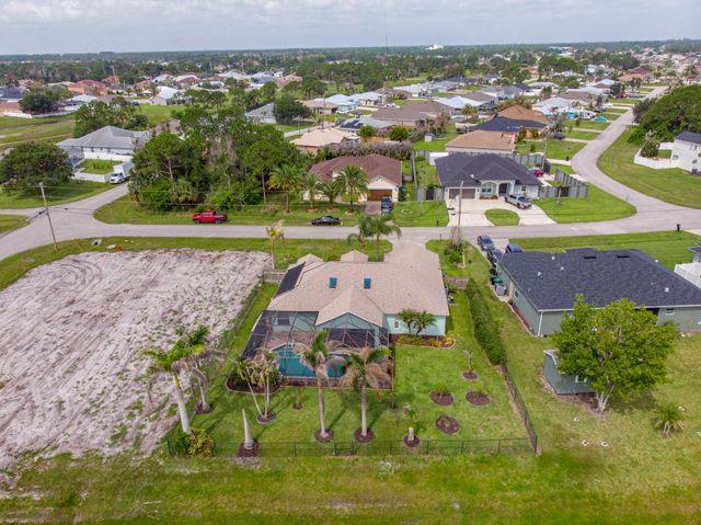 5593 NW Wesley Road, Port St. Lucie, Port St Lucie, FL 34986
