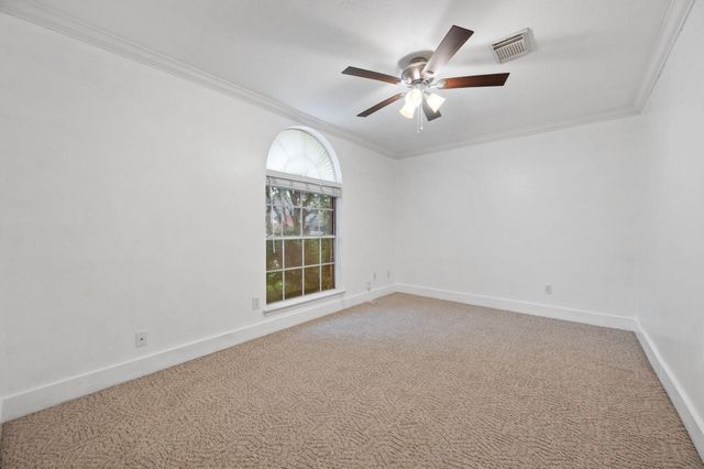 10847 Spruce Drive S, La Porte, TX 77571