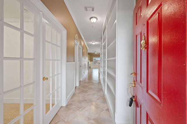 10847 Spruce Drive S, La Porte, TX 77571