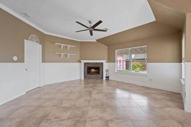 10847 Spruce Drive S, La Porte, TX 77571