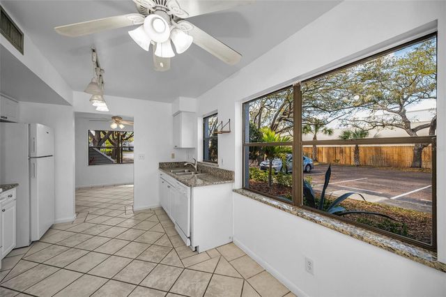 10626 LONGWOOD DRIVE 102, Seminole, FL 33777
