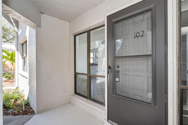 10626 LONGWOOD DRIVE 102, Seminole, FL 33777