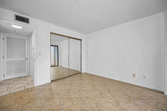 10626 LONGWOOD DRIVE 102, Seminole, FL 33777