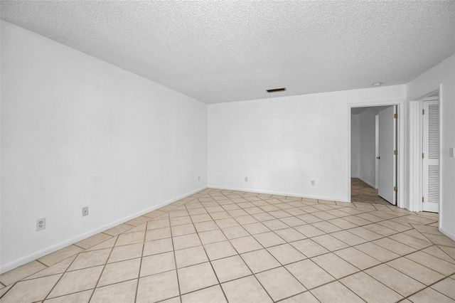 10626 LONGWOOD DRIVE 102, Seminole, FL 33777