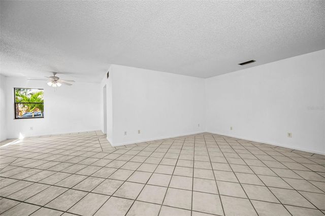 10626 LONGWOOD DRIVE 102, Seminole, FL 33777
