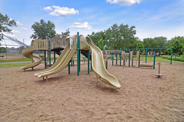 13793 89th Place N, Maple Grove, MN 55369