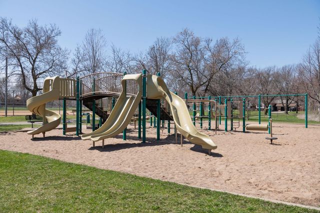 13793 89th Place N, Maple Grove, MN 55369