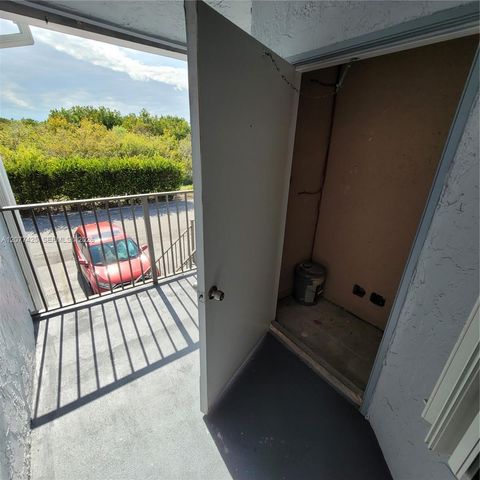 1051 Jefferson Drive 1051H, Homestead, FL 33034