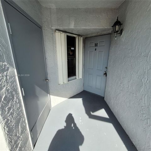 1051 Jefferson Drive 1051H, Homestead, FL 33034