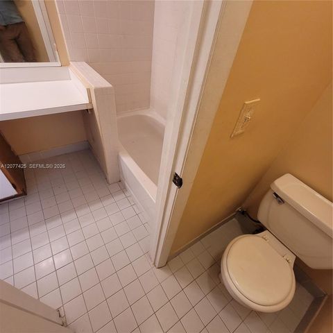 1051 Jefferson Drive 1051H, Homestead, FL 33034