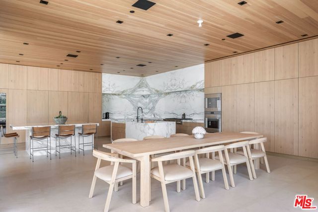 2436 Jupiter Drive, Los Angeles, CA 90046
