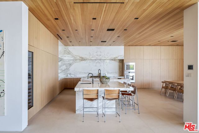 2436 Jupiter Drive, Los Angeles, CA 90046