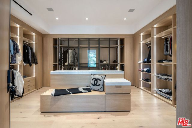 2436 Jupiter Drive, Los Angeles, CA 90046