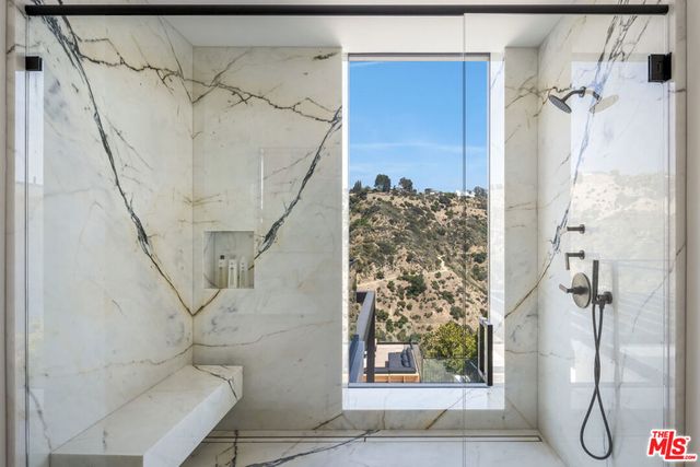 2436 Jupiter Drive, Los Angeles, CA 90046
