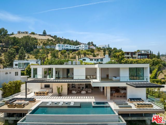 2436 Jupiter Drive, Los Angeles, CA 90046
