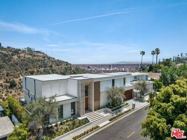 2436 Jupiter Drive, Los Angeles, CA 90046