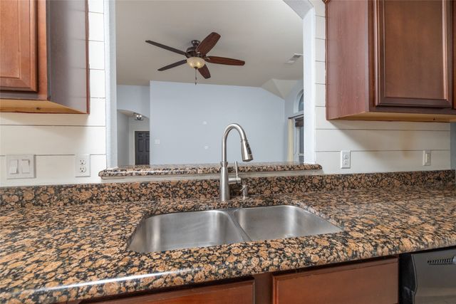 130 Kincaid Drive, Sanger, TX 76266