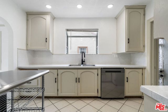 2943 Chesapeake Avenue, Los Angeles, CA 90016