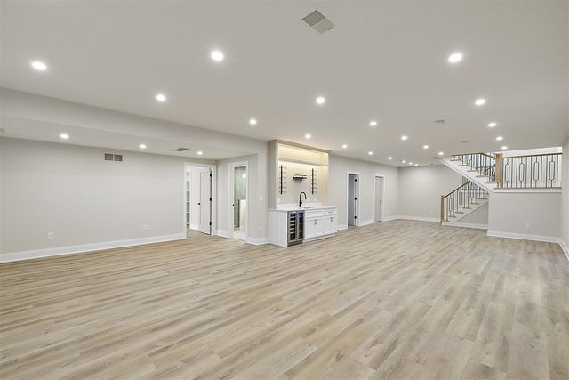 4240 Mandalay Avenue, Royal Oak, MI 48073