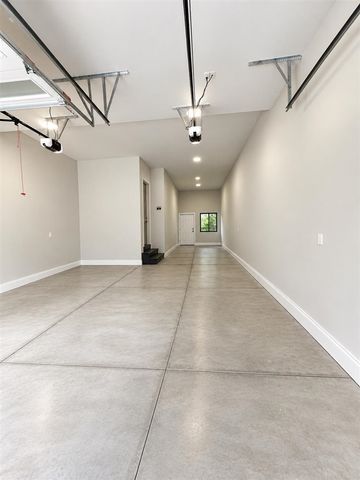 4240 Mandalay Avenue, Royal Oak, MI 48073