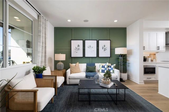 318 E William Way, La Habra, CA 90631