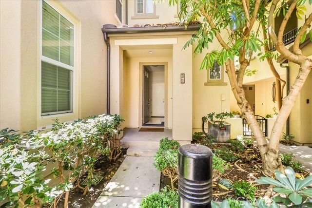 32 Perennial, Irvine, CA 92603