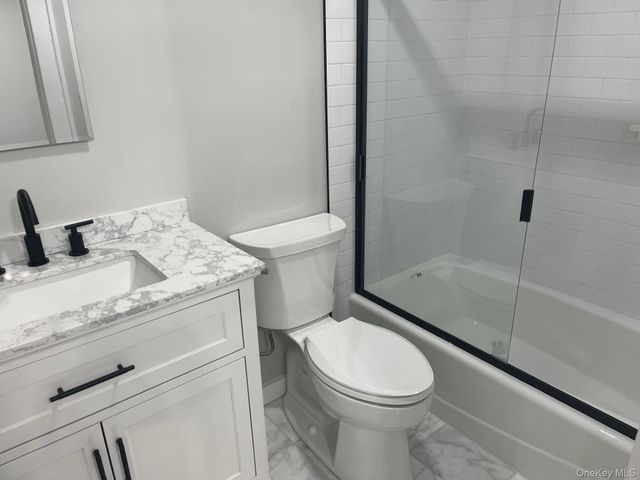 10 Oakridge Place 8D, Eastchester, NY 10709