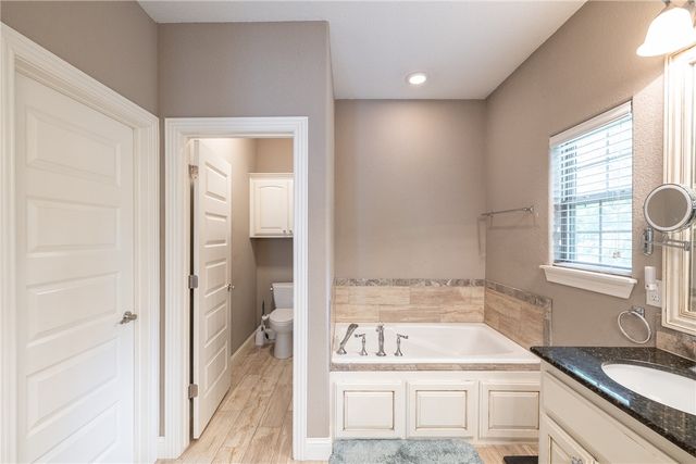 1166 Trail Bluff Drive, Fayetteville, AR 72703