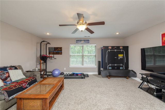1166 Trail Bluff Drive, Fayetteville, AR 72703