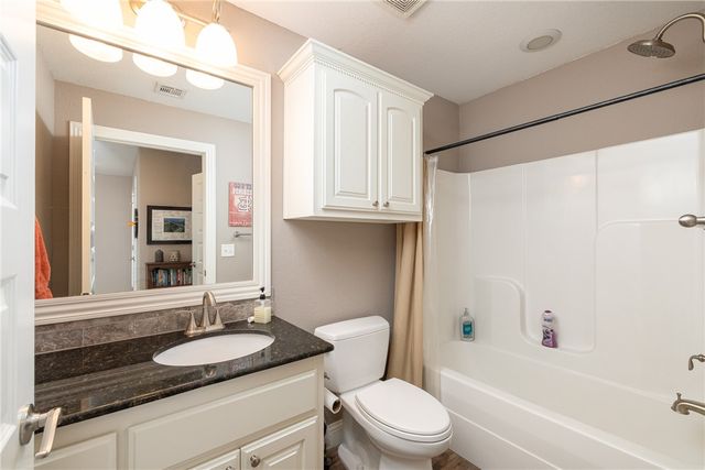 1166 Trail Bluff Drive, Fayetteville, AR 72703