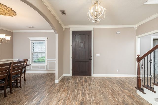 1166 Trail Bluff Drive, Fayetteville, AR 72703
